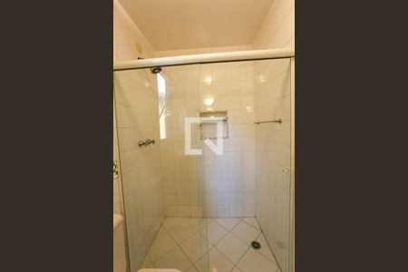 Casa de condomínio à venda com 330m², 3 quartos e 3 vagasBanheiro da Suíte 2