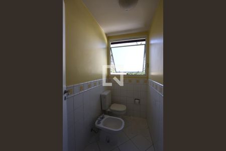 Casa de condomínio à venda com 330m², 3 quartos e 3 vagasBanheiro da Suíte 3