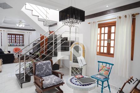 Casa à venda com 190m², 3 quartos e 4 vagas Casa à venda com 190m², 3 quartos e 4 vagasSala