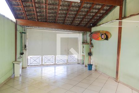 Casa à venda com 190m², 3 quartos e 4 vagas Casa à venda com 190m², 3 quartos e 4 vagasGaragem