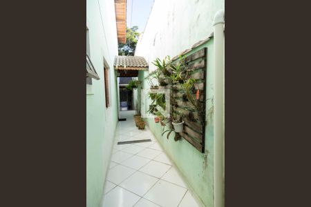 Casa à venda com 190m², 3 quartos e 4 vagas Casa à venda com 190m², 3 quartos e 4 vagasCorredor