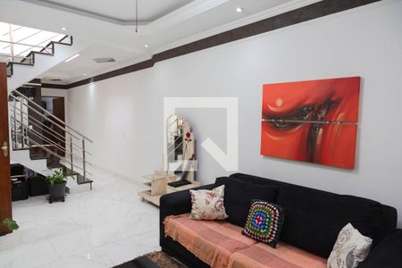 Casa à venda com 190m², 3 quartos e 4 vagas Casa à venda com 190m², 3 quartos e 4 vagasSala