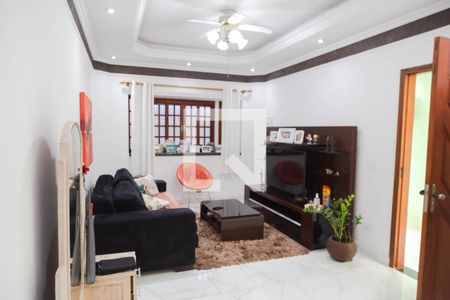 Casa à venda com 190m², 3 quartos e 4 vagas Casa à venda com 190m², 3 quartos e 4 vagasSala