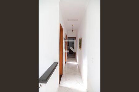 Casa à venda com 190m², 3 quartos e 4 vagas Casa à venda com 190m², 3 quartos e 4 vagasCorredor