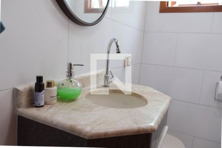 Casa à venda com 190m², 3 quartos e 4 vagas Casa à venda com 190m², 3 quartos e 4 vagasLavabo