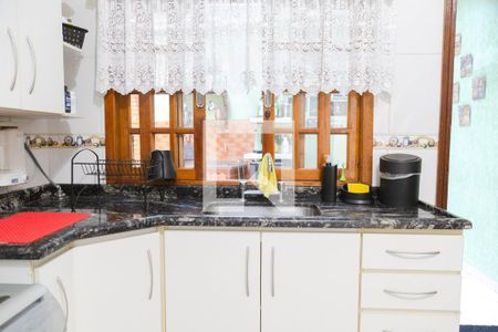 Casa à venda com 190m², 3 quartos e 4 vagas Casa à venda com 190m², 3 quartos e 4 vagasCozinha