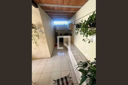 Casa à venda com 3 quartos, 420m² em Alípio de Melo, Belo Horizonte