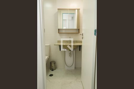 Banheiro de kitnet/studio para alugar com 0 quarto, 26m² em Tucuruvi, São Paulo