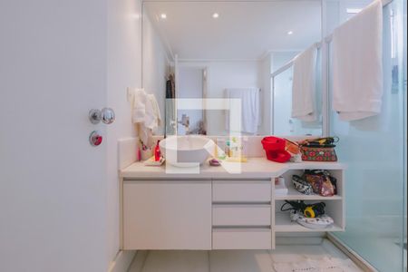 Apartamento para alugar com 144m², 3 quartos e 4 vagasBanheiro do Quarto 2
