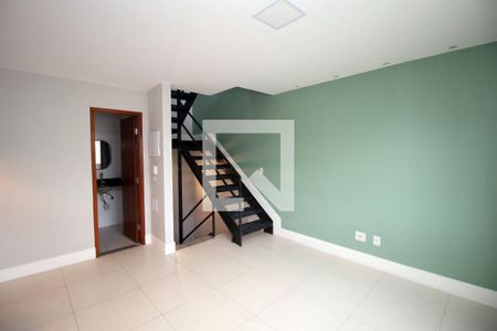 Sala de casa para alugar com 2 quartos, 100m² em Irajá, Rio de Janeiro