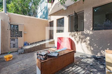 Casa para alugar com 220m², 3 quartos e 1 vagaÁrea comum
