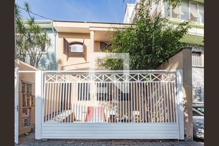 Casa para alugar com 220m², 3 quartos e 1 vagaFachada