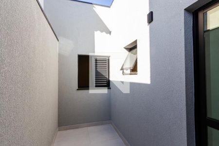 Casa à venda com 131m², 3 quartos e 2 vagas Casa à venda com 131m², 3 quartos e 2 vagasVaranda