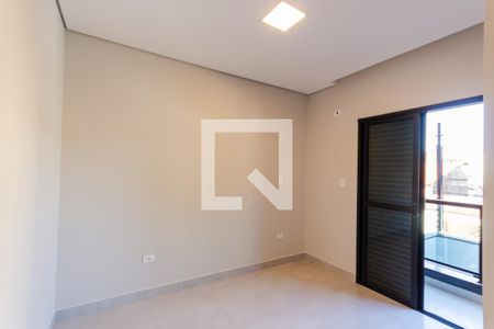 Casa à venda com 131m², 3 quartos e 2 vagas Casa à venda com 131m², 3 quartos e 2 vagasSuíte