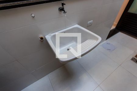 Casa à venda com 131m², 3 quartos e 2 vagas Casa à venda com 131m², 3 quartos e 2 vagasTanque