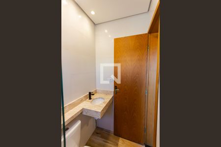 Casa à venda com 131m², 3 quartos e 2 vagas Casa à venda com 131m², 3 quartos e 2 vagasBanheiro da Suíte