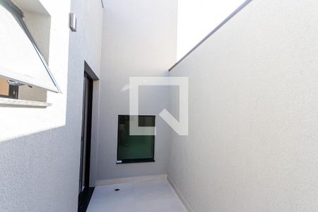 Casa à venda com 131m², 3 quartos e 2 vagas Casa à venda com 131m², 3 quartos e 2 vagasVaranda