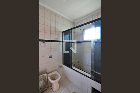 Casa para alugar com 216m², 4 quartos e 4 vagasQuarto 1 - Suíte Banheiro