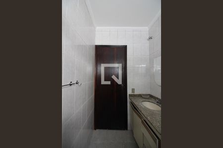 Casa para alugar com 216m², 4 quartos e 4 vagasBanheiro Social
