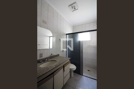 Casa para alugar com 216m², 4 quartos e 4 vagasBanheiro Social