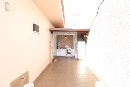 Casa à venda com 206m², 3 quartos e 4 vagasQuintal