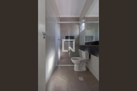 Casa à venda com 430m², 3 quartos e 4 vagasBanheiro Suíte 2