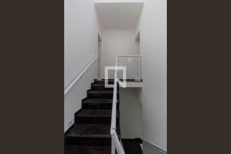 Casa à venda com 430m², 3 quartos e 4 vagas Casa à venda com 430m², 3 quartos e 4 vagasEscada