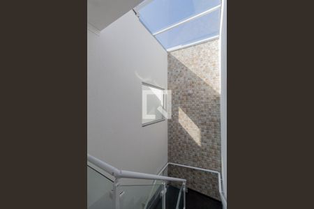 Casa à venda com 430m², 3 quartos e 4 vagas Casa à venda com 430m², 3 quartos e 4 vagasEscada