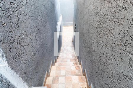 Apartamento à venda com 125m², 2 quartos e 2 vagas Apartamento à venda com 125m², 2 quartos e 2 vagasEscada