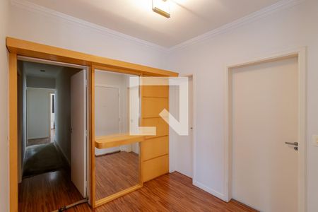 Apartamento à venda com 162m², 4 quartos e 3 vagasEntrada