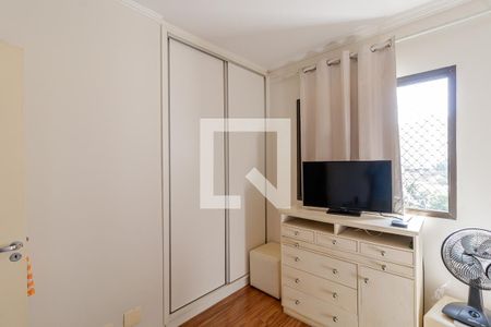 Apartamento à venda com 162m², 4 quartos e 3 vagasQuarto 2
