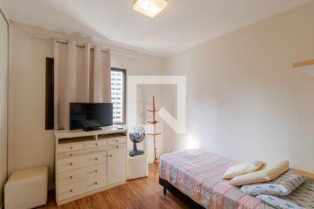 Apartamento à venda com 162m², 4 quartos e 3 vagasQuarto 2