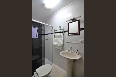 Casa para alugar com 210m², 3 quartos e 2 vagasBanheiro Social