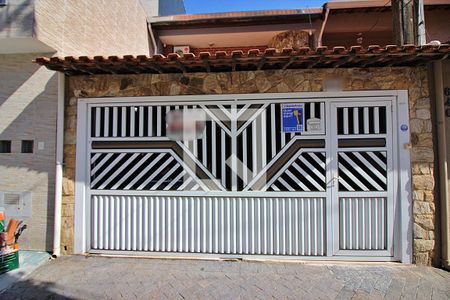 Casa para alugar com 210m², 3 quartos e 2 vagasFachada 