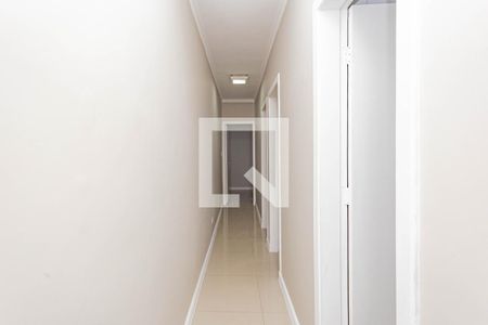 Casa à venda com 216m², 4 quartos e 2 vagas Casa à venda com 216m², 4 quartos e 2 vagasCorredor