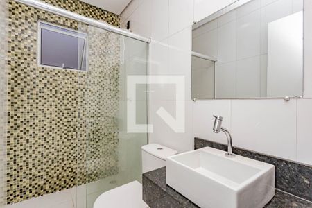 Casa à venda com 216m², 4 quartos e 2 vagas Casa à venda com 216m², 4 quartos e 2 vagasBanheiro Social