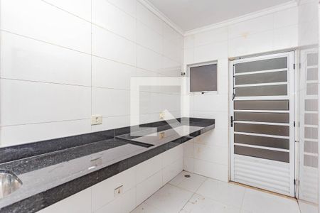 Casa à venda com 216m², 4 quartos e 2 vagas Casa à venda com 216m², 4 quartos e 2 vagasÁrea de Serviço