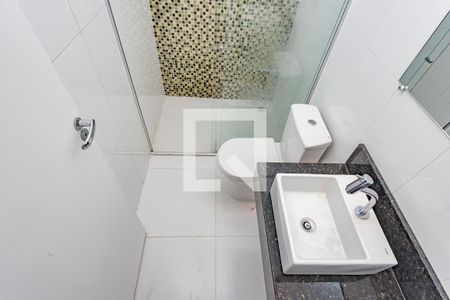 Casa à venda com 216m², 4 quartos e 2 vagas Casa à venda com 216m², 4 quartos e 2 vagasBanheiro Social