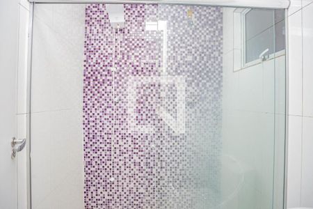 Casa à venda com 216m², 4 quartos e 2 vagas Casa à venda com 216m², 4 quartos e 2 vagasBanheiro da Suíte