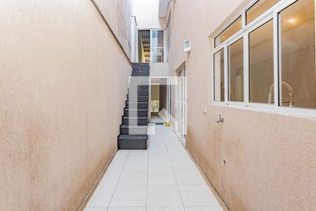 Casa à venda com 216m², 4 quartos e 2 vagas Casa à venda com 216m², 4 quartos e 2 vagasQuintal