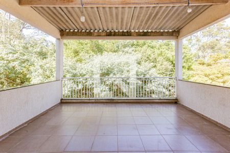 Casa à venda com 216m², 4 quartos e 2 vagas Casa à venda com 216m², 4 quartos e 2 vagasVaranda da Suíte