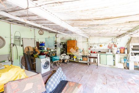 Casa à venda com 221m², 3 quartos e 6 vagasQuintal