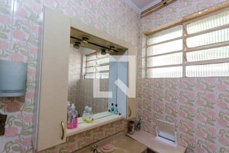 Casa à venda com 221m², 3 quartos e 6 vagasBanheiro