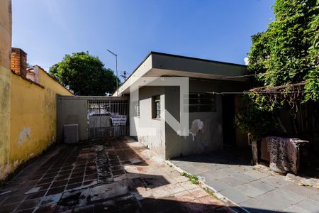 Casa à venda com 221m², 3 quartos e 6 vagasQuintal