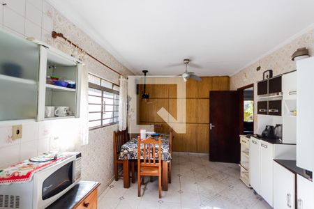 Casa à venda com 221m², 3 quartos e 6 vagasCozinha
