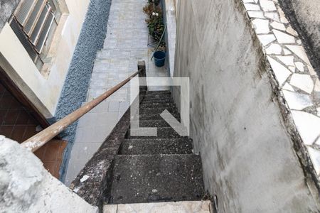 Casa à venda com 100m², 3 quartos e 1 vagaEscada