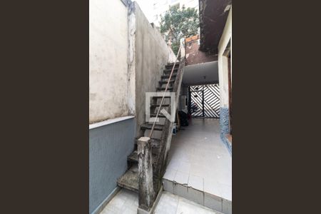 Casa à venda com 100m², 3 quartos e 1 vagaEscada