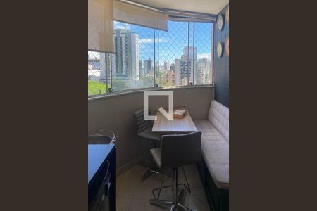 Apartamento à venda com 95m², 3 quartos e 2 vagasVaranda