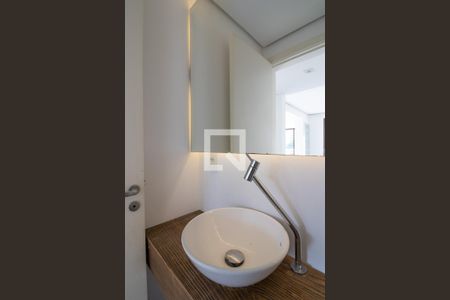 Lavabo de apartamento à venda com 2 quartos, 92m² em Passo da Areia, Porto Alegre