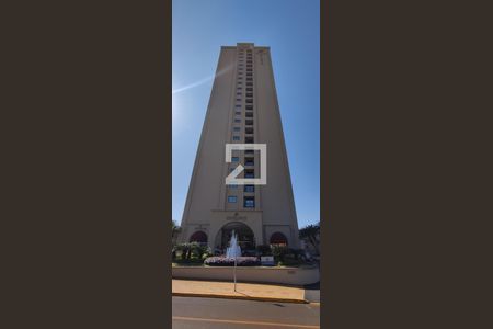 Studio para alugar com 42m², 1 quarto e 1 vaga Studio para alugar com 42m², 1 quarto e 1 vagaFachada